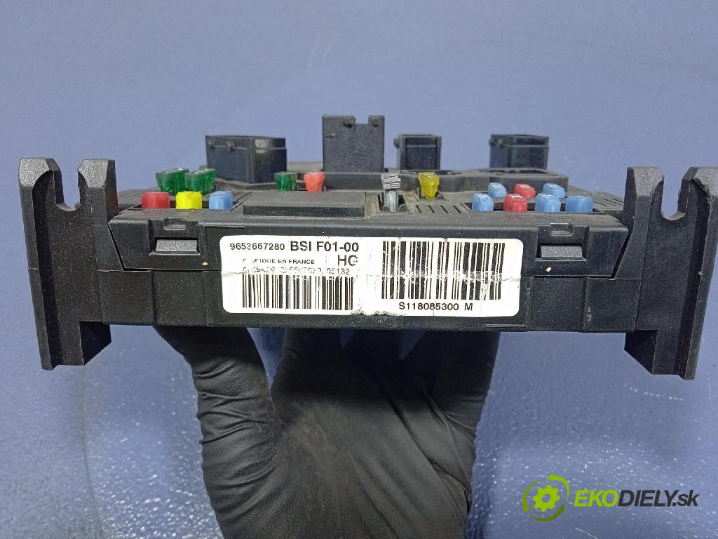 Peugeot 1007 2005 skrinka Poistky: 9653667280