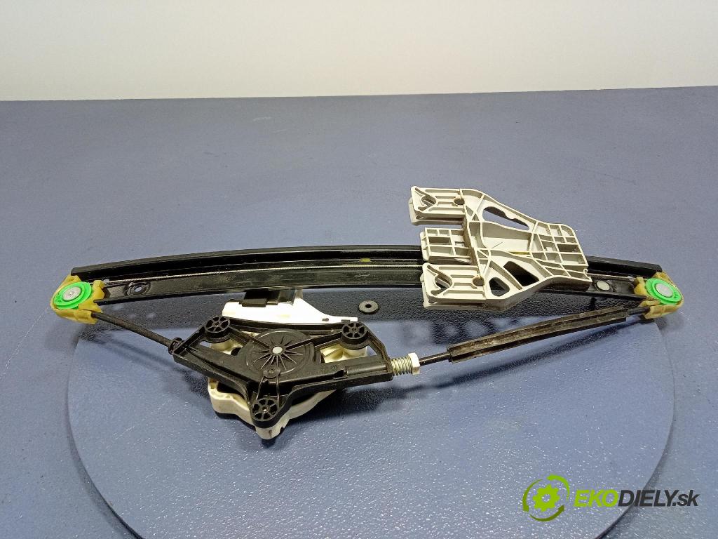 Audi A6 2016 mechanizmus okna Okná: zad Vľavo: 4G0839461
