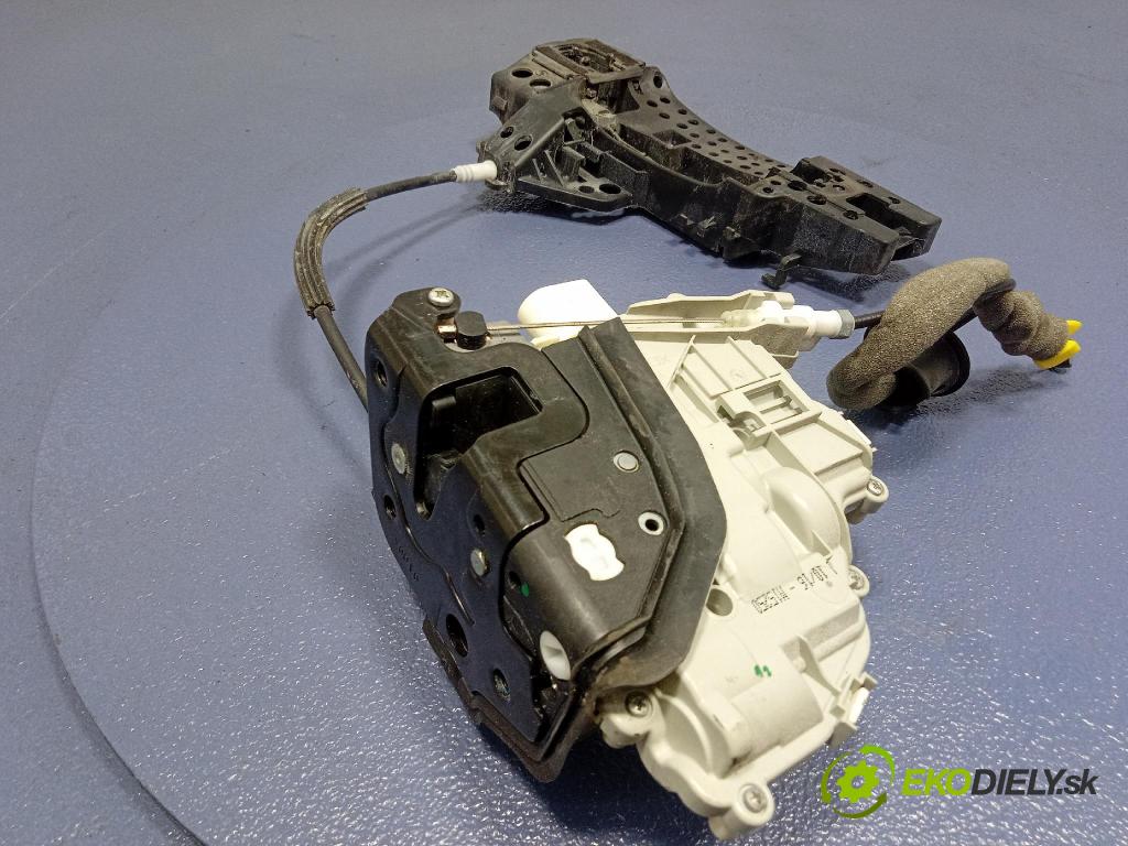 Audi A6 2016 zámok dvere zad v pravo: 4G0839016E