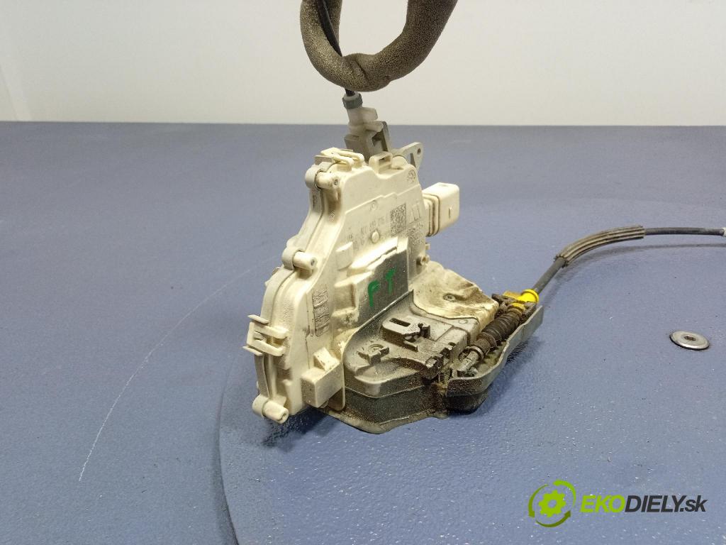 Audi A6 2016 zámok dvere zad v pravo: 4G0839016E