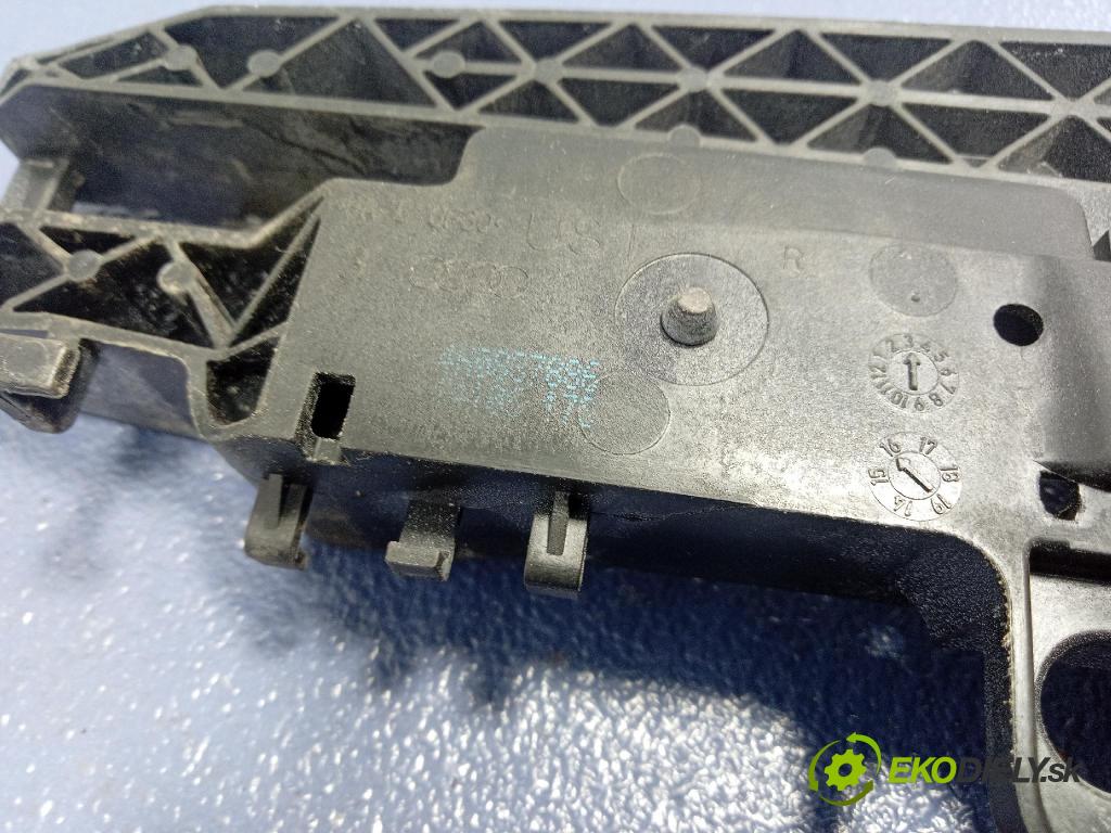 Audi A6 2016 zámok dvere zad v pravo: 4G0839016E