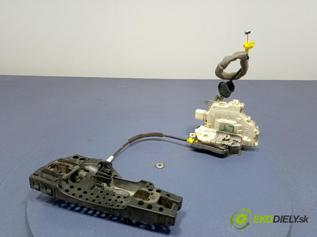 Audi A6 2016 zámok dvere zad Vľavo: 4G0839015E