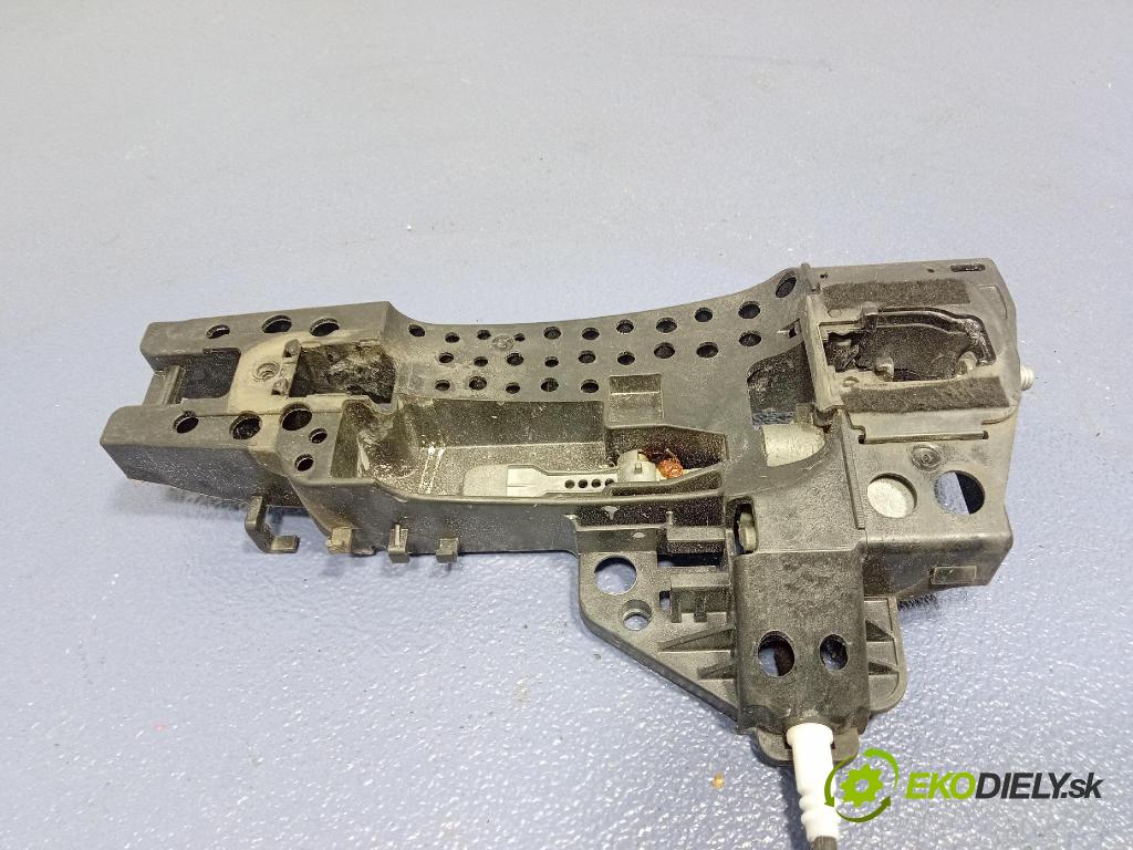 Audi A6 2016 zámok dvere zad Vľavo: 4G0839015E