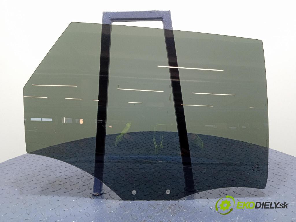 Audi A6 2016 sklo dvere zad Prava: