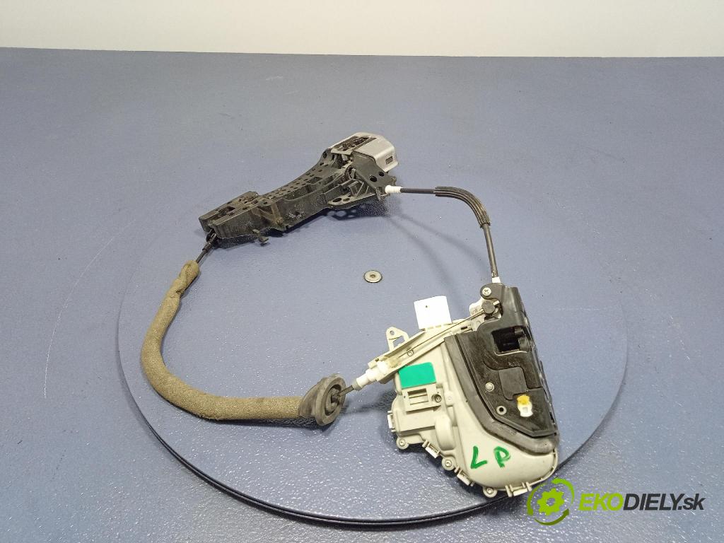 Audi A6 2016 zámok dvere Predné Vľavo: 8J1837015F