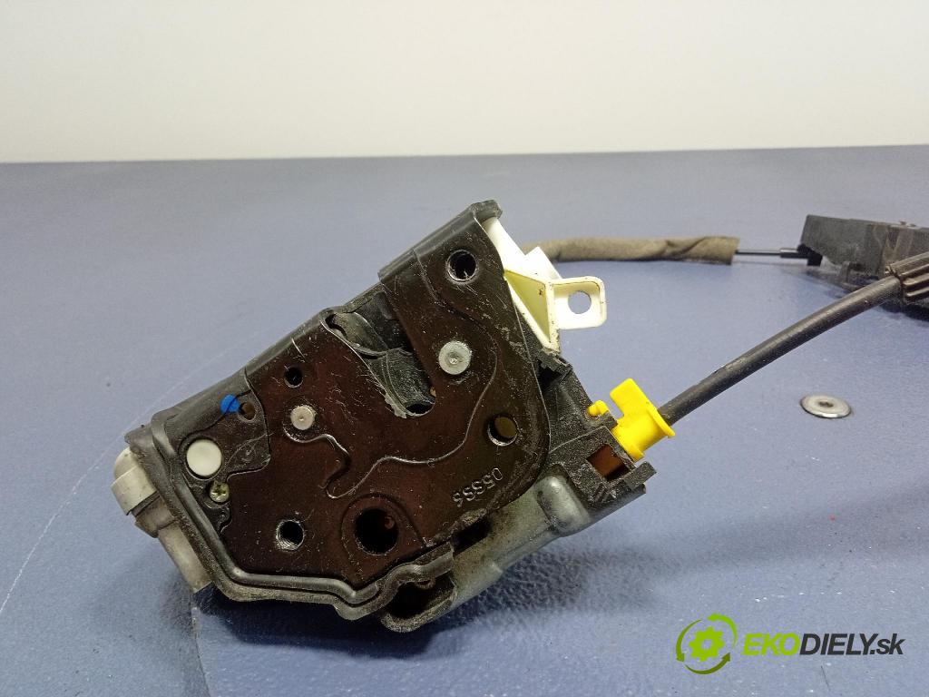 Audi A6 2016 zámok dvere Predné Vľavo: 8J1837015F