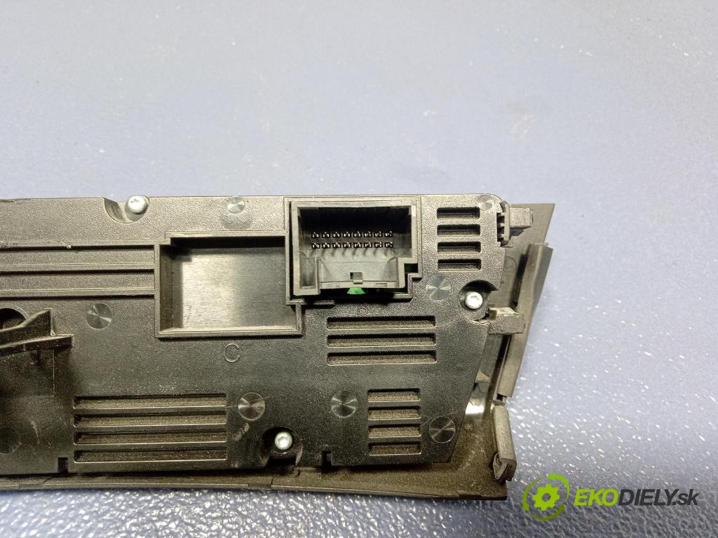 Audi A6 2016 prepínač Klimatizácia: Prúd vzduchu: 4G0820043CB