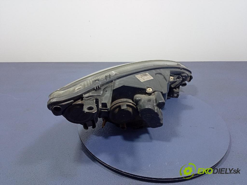 Peugeot 1007 2005 Reflektor: Vľavo: 9644998980