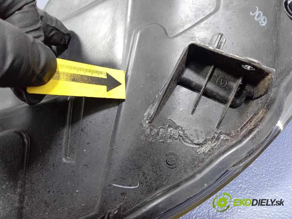 Peugeot 1007 2005 Reflektor: v pravo: 9644998780