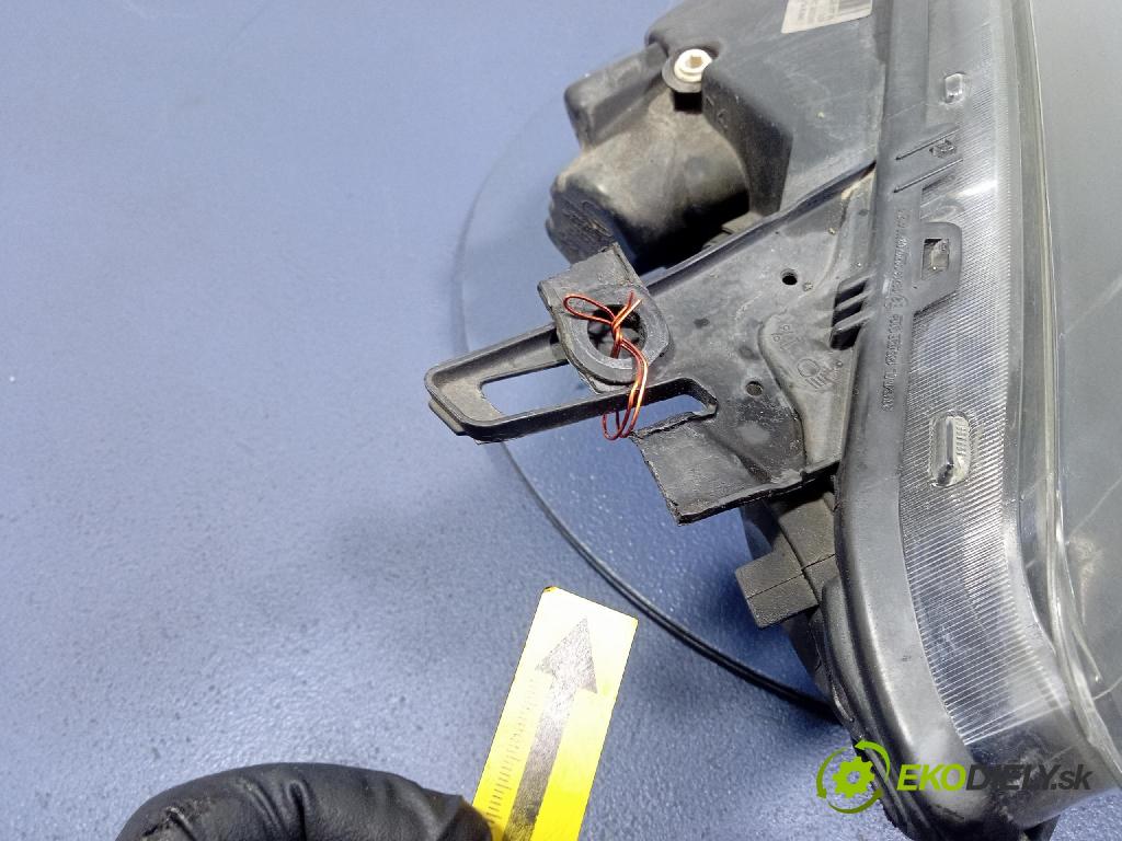 Peugeot 1007 2005 Reflektor: v pravo: 9644998780