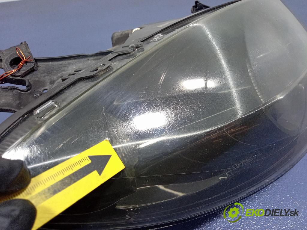 Peugeot 1007 2005 Reflektor: v pravo: 9644998780