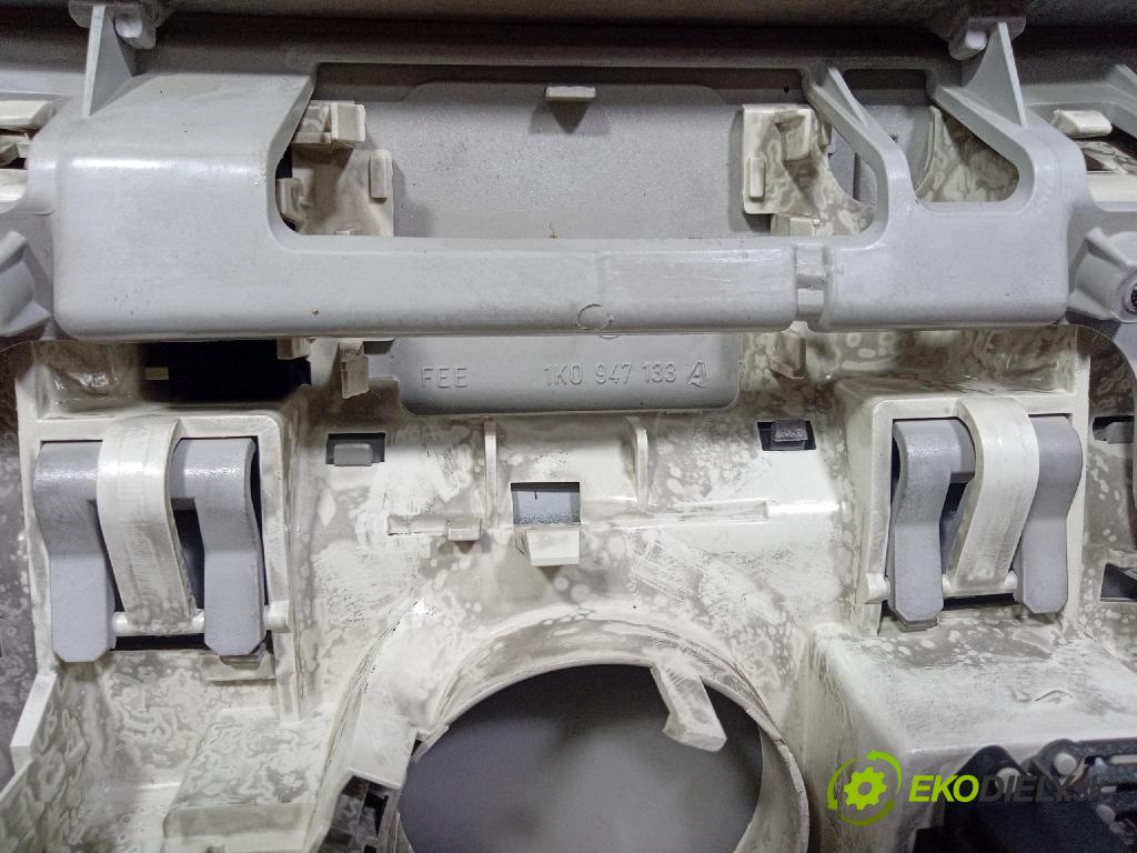 Vw Passat 2005 Svietidlá: Vnútri: 3C0867489B