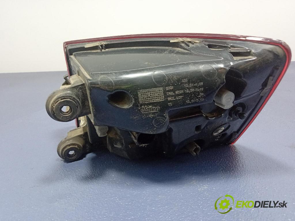 Audi A6 2016 svetlo / reflektor zad ľavá Vonkajsia: 4G9945095E