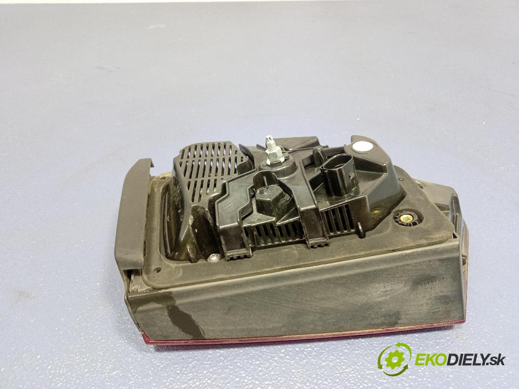 Audi A6 2016 svetlo / reflektor zad Prava: Vnútri: 4G9945094E