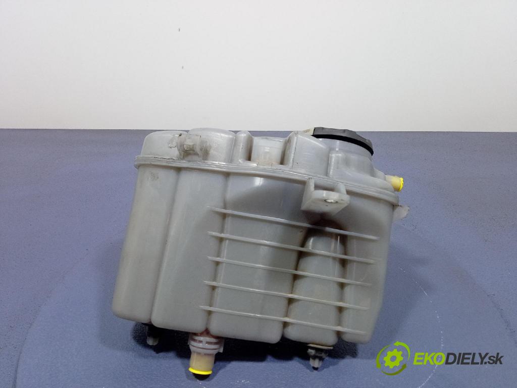 Audi A6 2020 nádržka Kompenzačné: 4K0121405K