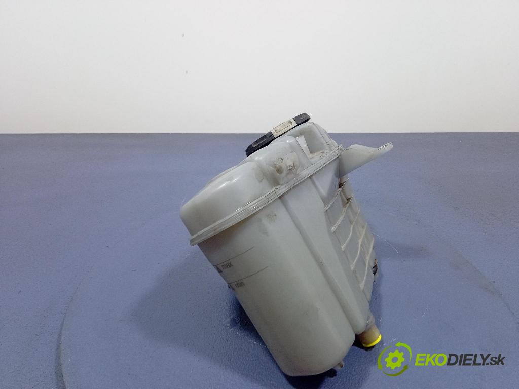 Audi A6 2020 nádržka Kompenzačné: 4K0121405K