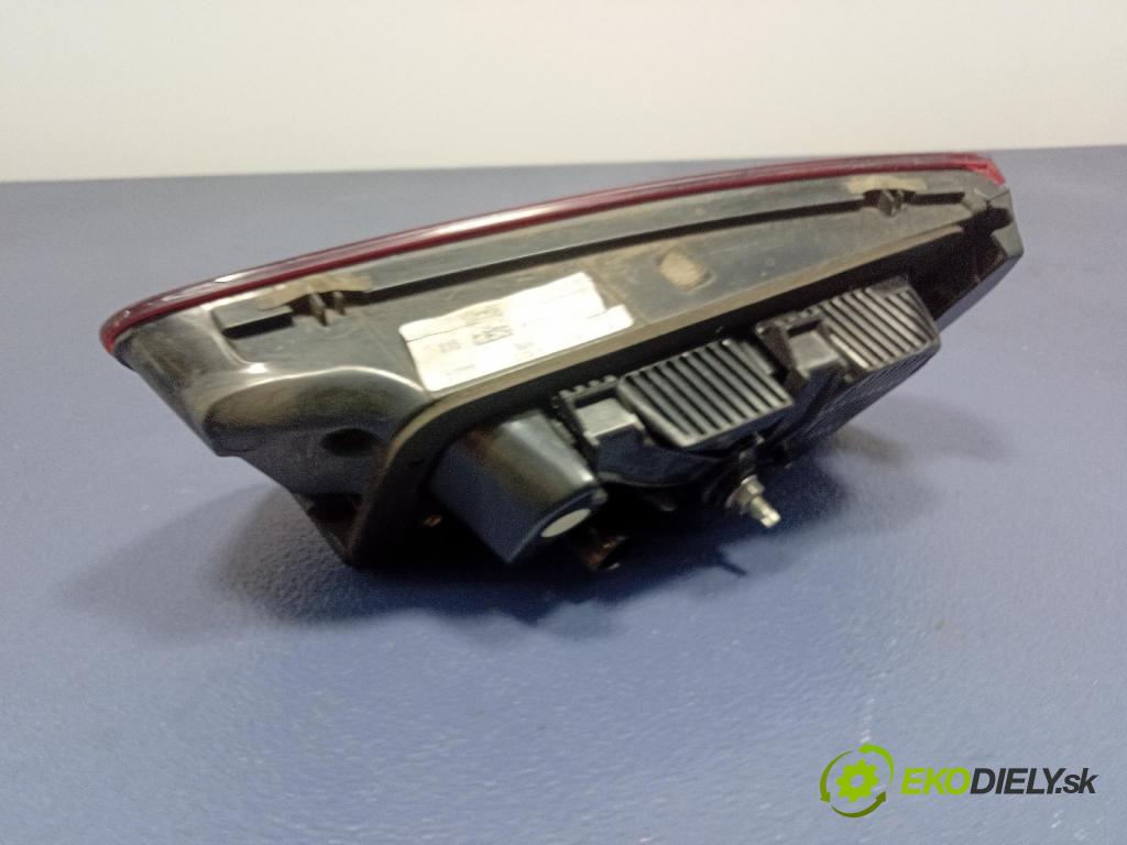 Audi A6 2016 svetlo / reflektor zad ľavá Vnútri: 4G9945093E