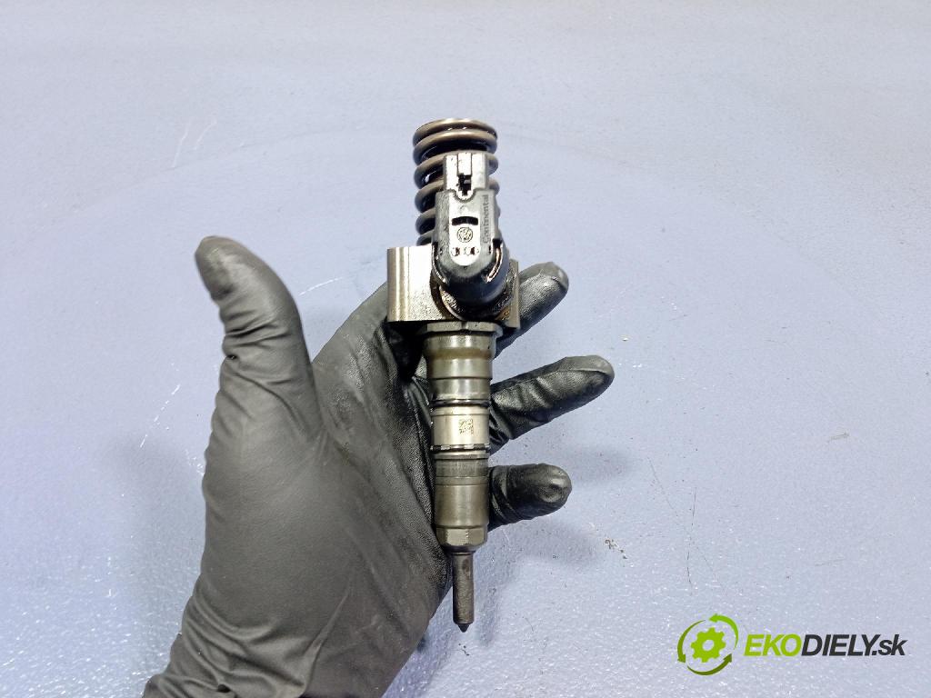 Vw Passat 2005 vstrek 03G130073S