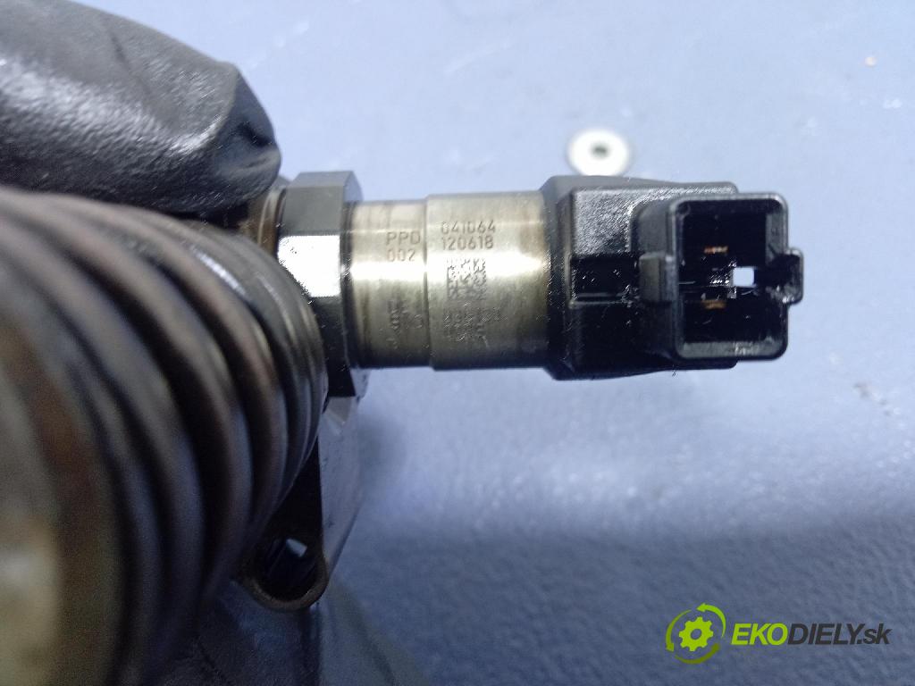 Vw Passat 2005 vstrek 03G130073S