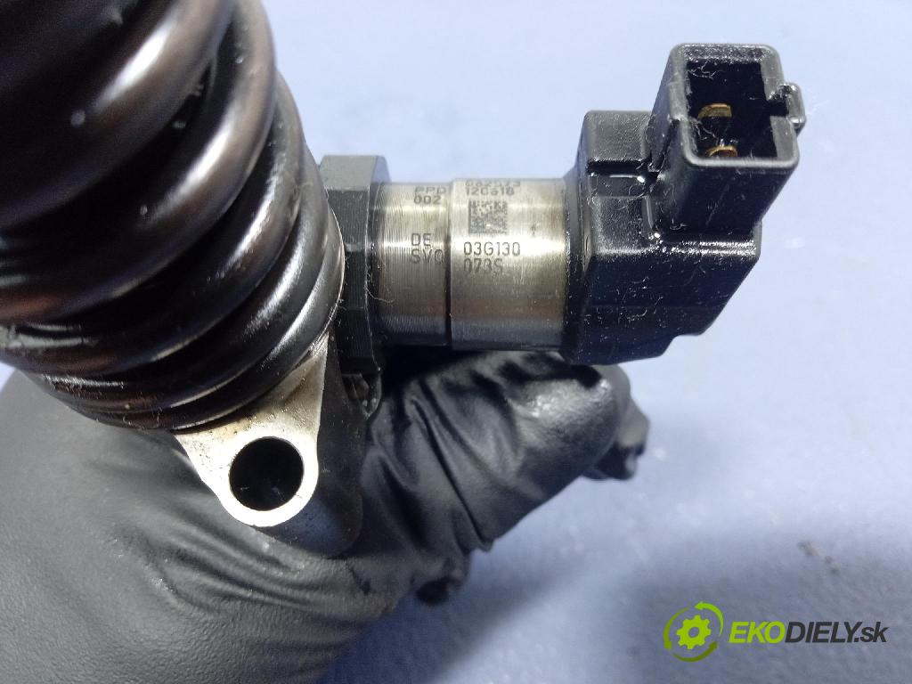 Vw Passat 2005 vstrek 03G130073S