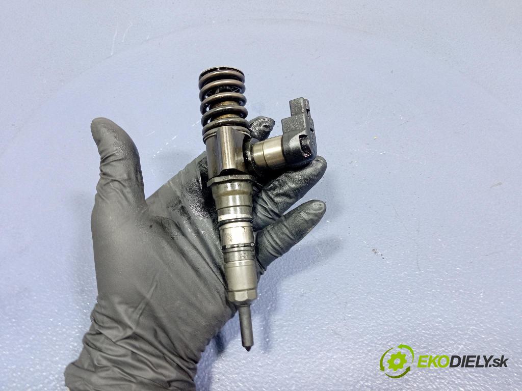 Vw Passat 2005 vstrek 03G130073S