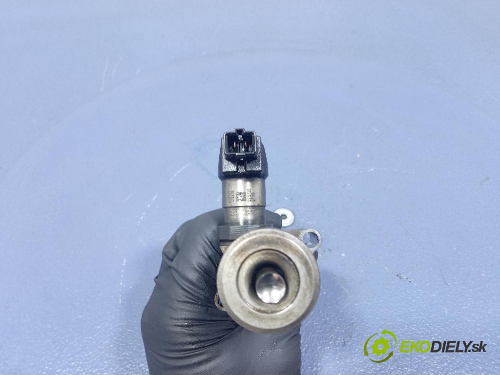 Vw Passat 2005 vstrek 03G130073S