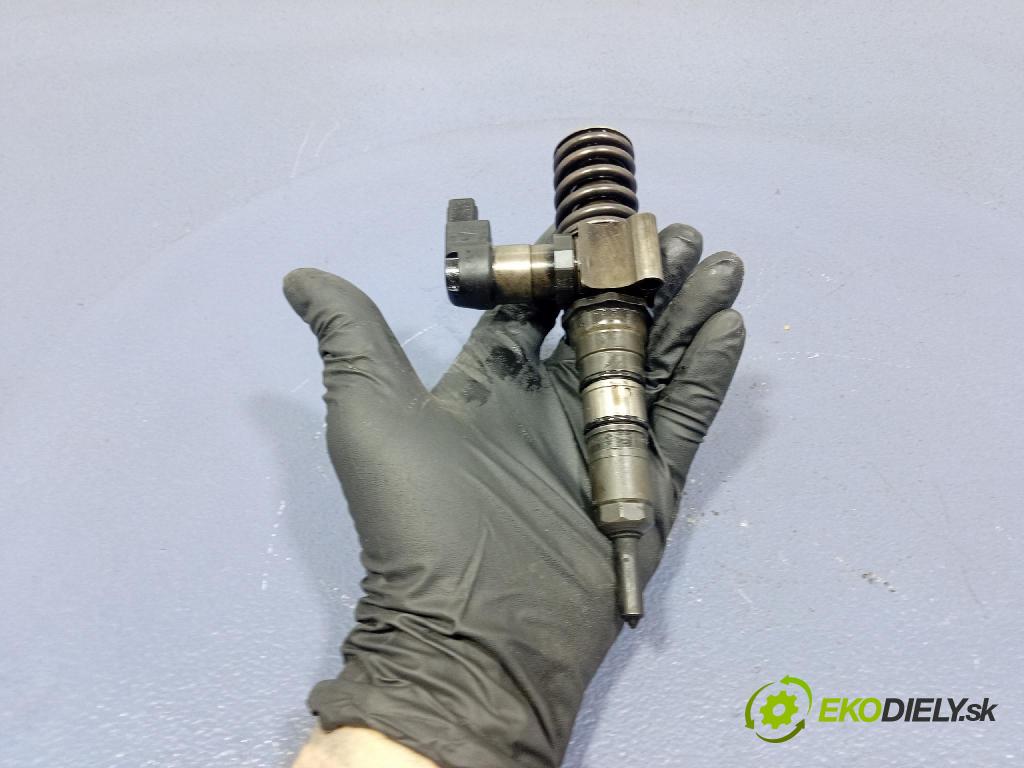 Vw Passat 2005 vstrek 03G130073S