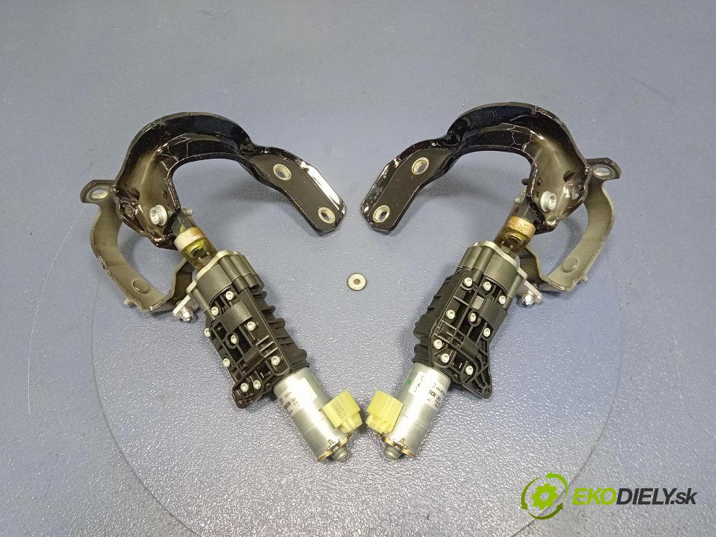 Audi A6 2016 Aktuátor: 4G9827851E