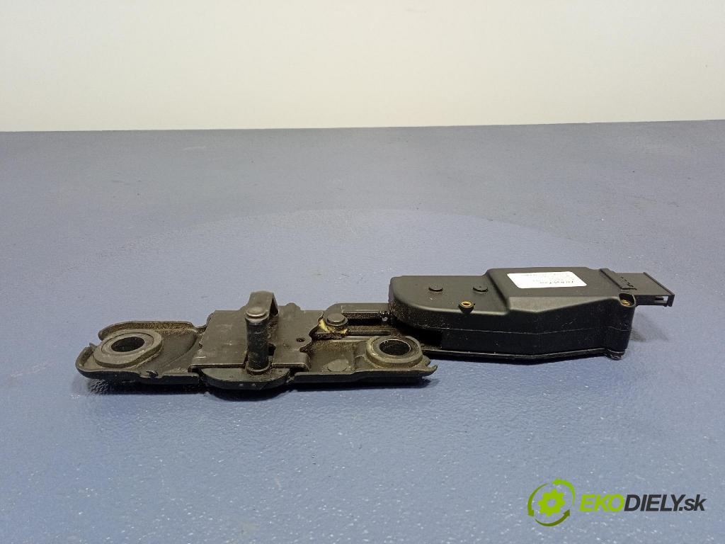 Audi A6 2016 zámok Klapky: kufra: 4F9827383H