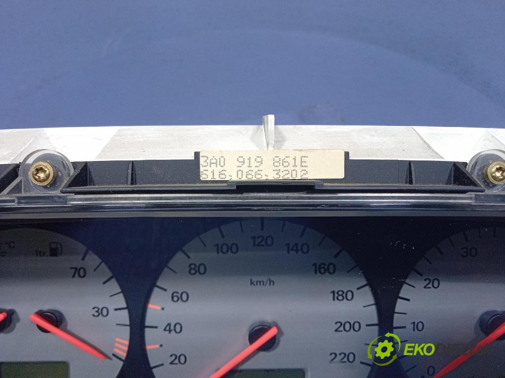 Vw Passat 1996 prístrojovka/ budíky 3A0919861E