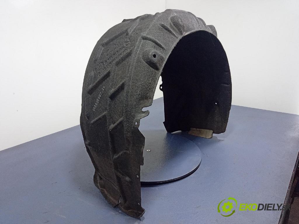 Audi A6 2020 Blatník: plastický: zad 4K0810172E