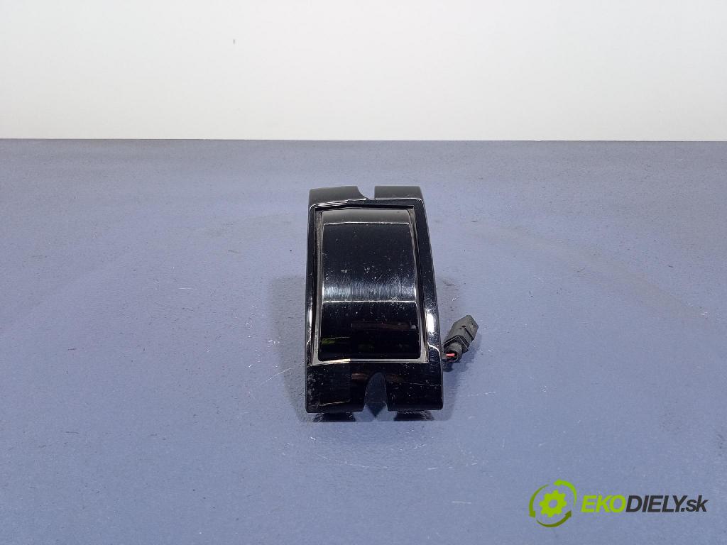 Audi A6 2020 miežka / Gril: 4K0853631