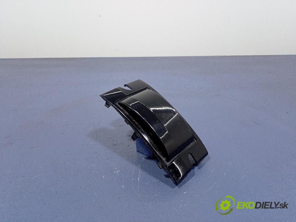 Audi A6 2020 miežka / Gril: 4K0853631