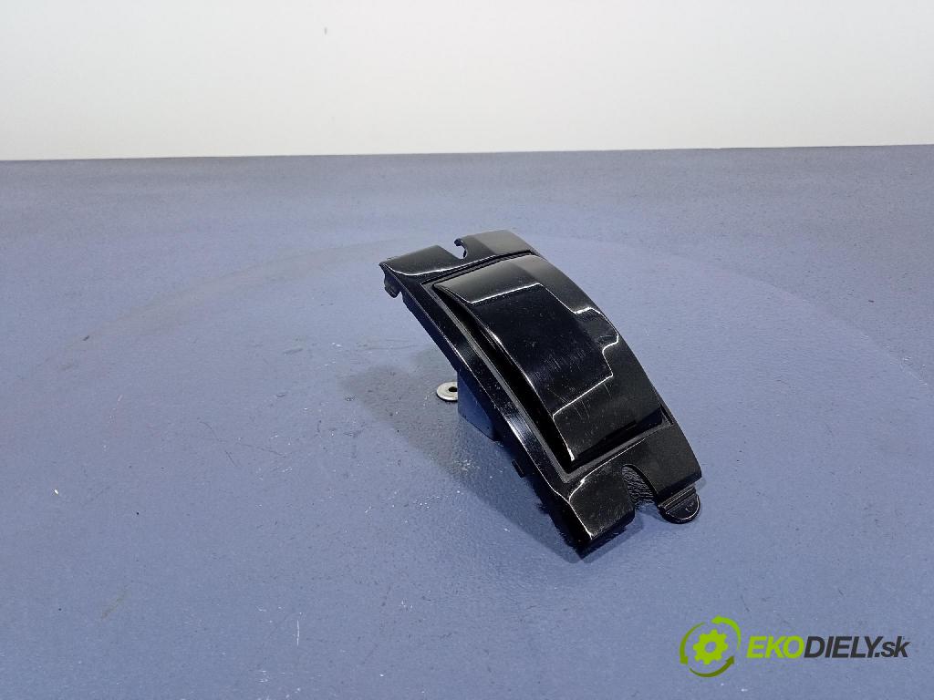 Audi A6 2020 miežka / Gril: 4K0853294C