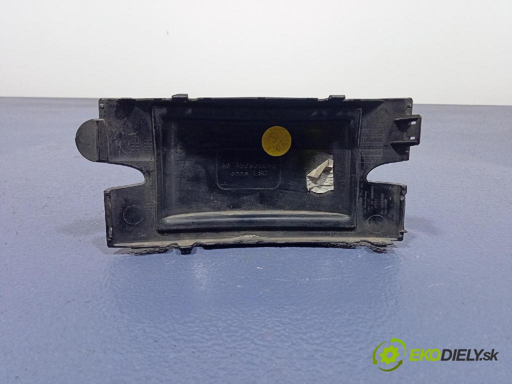 Audi A6 2020 miežka / Gril: 4K0853294C