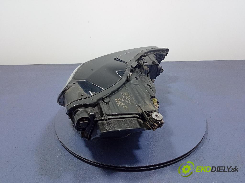 Audi A6 2020 Reflektor: Vľavo: 4K0941033