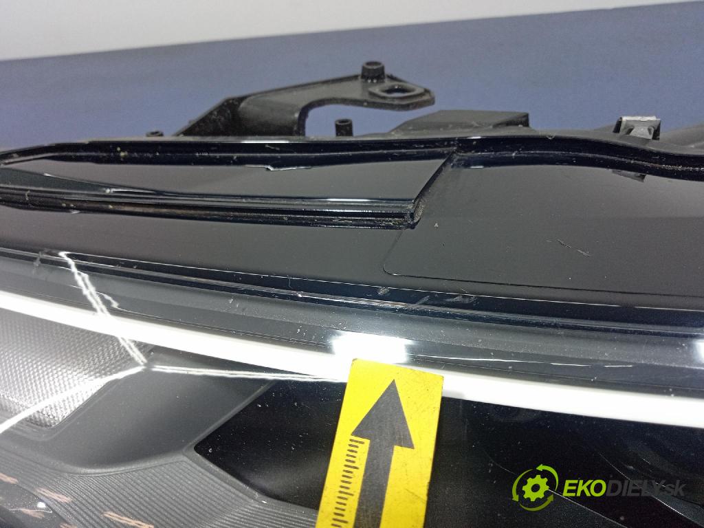 Audi A6 2020 Reflektor: Vľavo: 4K0941033