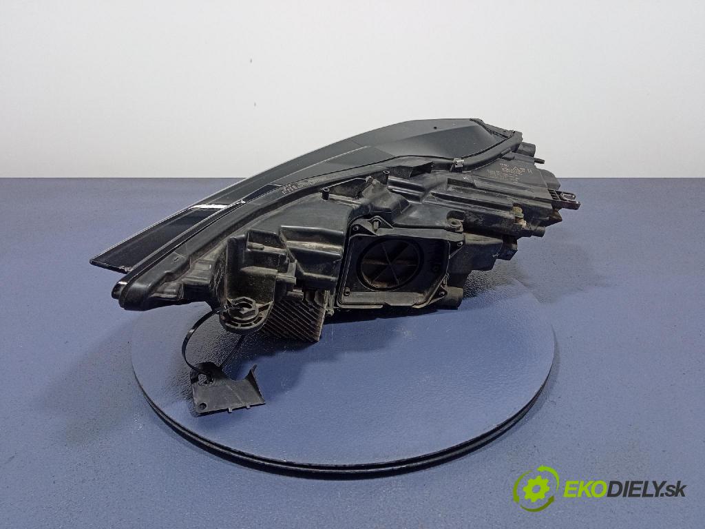 Audi A6 2020 Reflektor: v pravo: 4K0941034