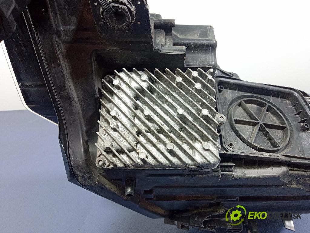 Audi A6 2020 Reflektor: v pravo: 4K0941034