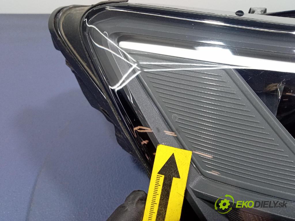 Audi A6 2020 Reflektor: v pravo: 4K0941034