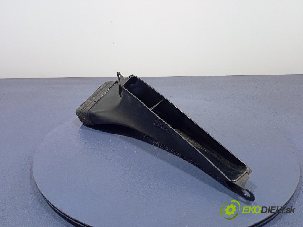 Audi A6 2020 Prívod: Vzduch: 4K0129520C