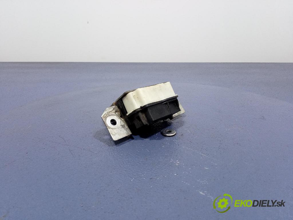 Mercedes B-Klasa 2005 zámok Klapky: kufra: A1697400036