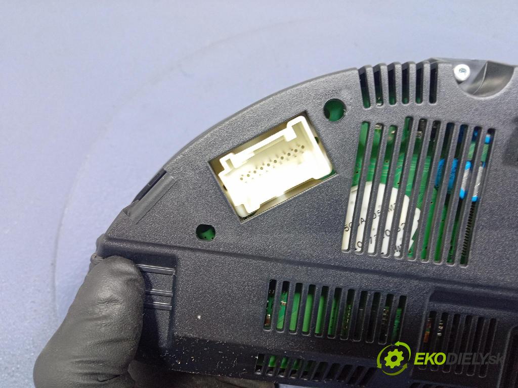 Mercedes B-Klasa 2005 prístrojovka/ budíky A1695401948