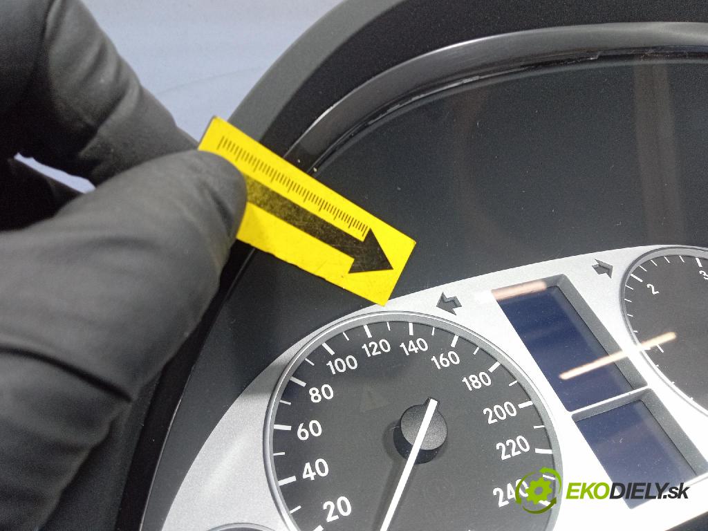 Mercedes B-Klasa 2005 prístrojovka/ budíky A1695401948