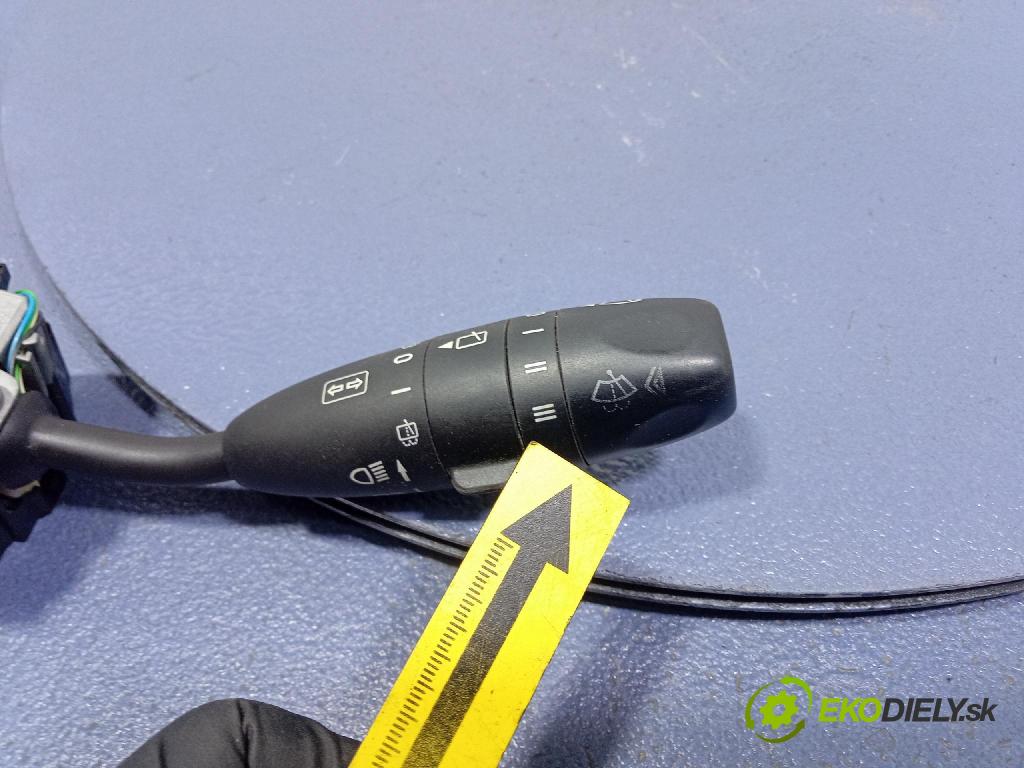 Mercedes B-Klasa 2005 prepínač Komplex: A1695450210