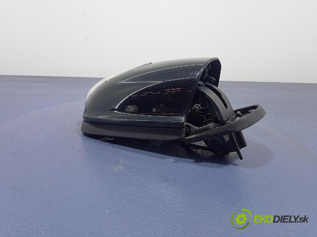 Mercedes B-Klasa 2005 zpětné zrcátko prave