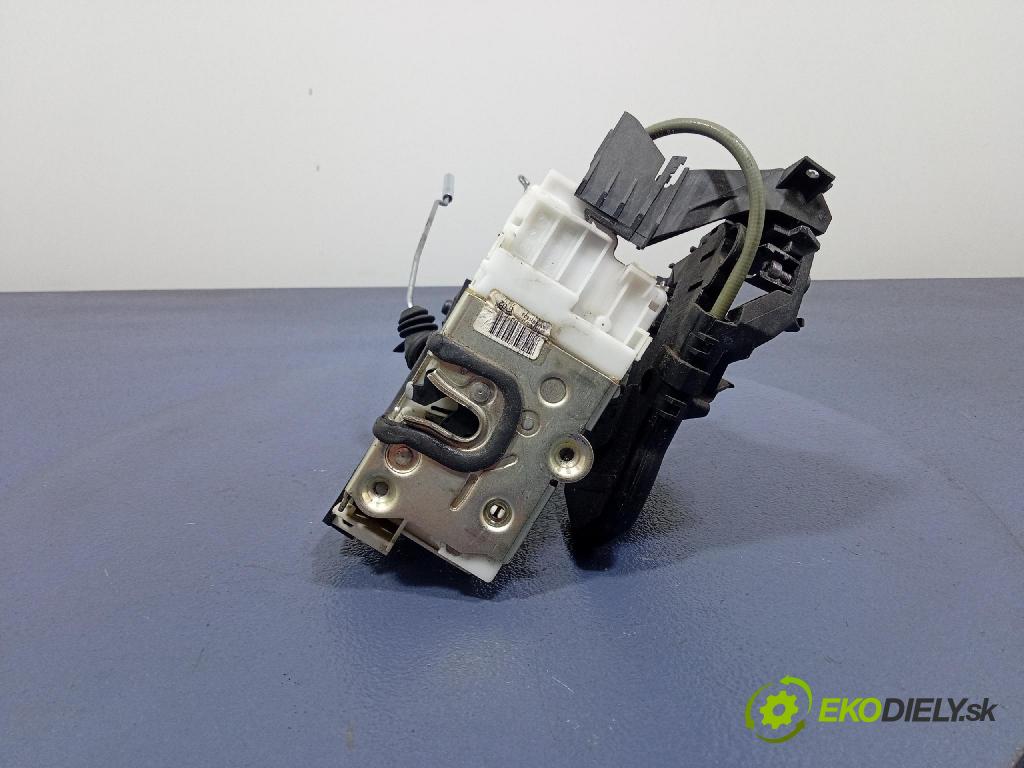 Mercedes B-Klasa 2005 zámok dvere Predné v pravo: 1697202835