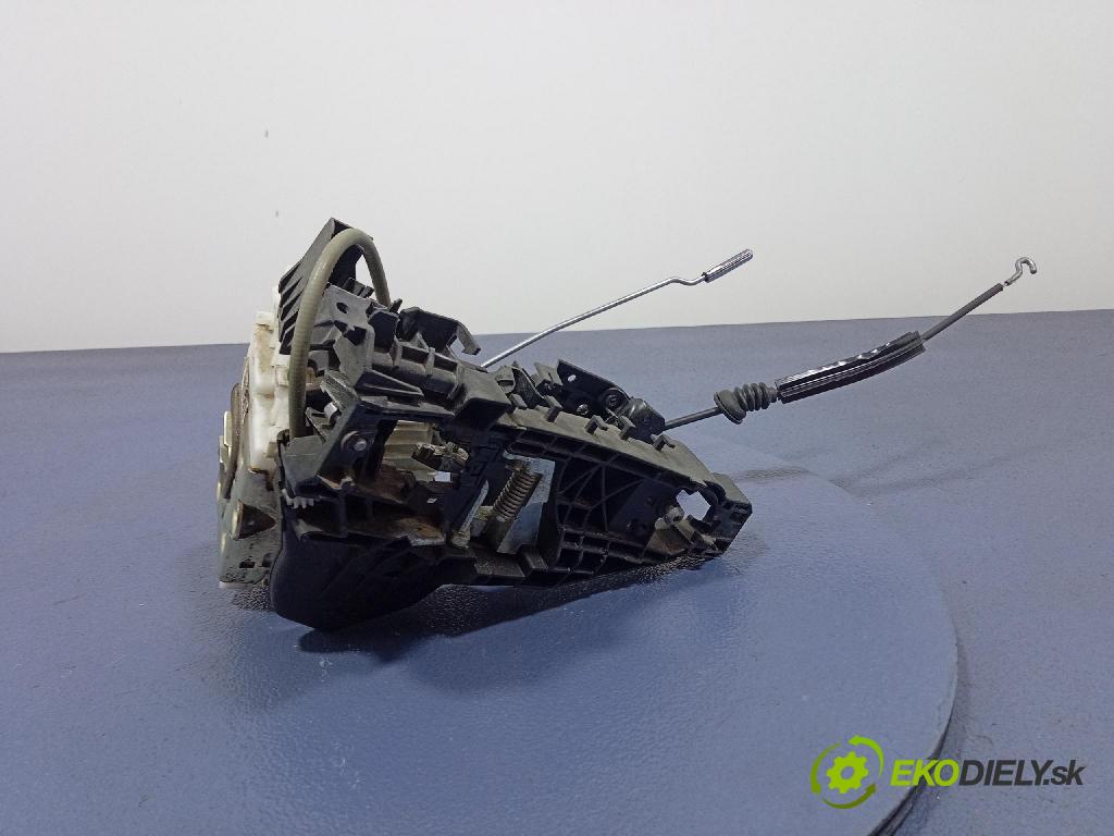 Mercedes B-Klasa 2005 zámok dvere Predné v pravo: 1697202835