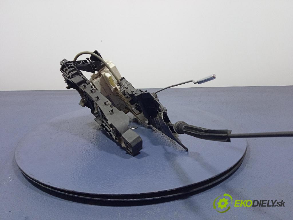 Mercedes B-Klasa 2005 zámok dvere Predné v pravo: 1697202835