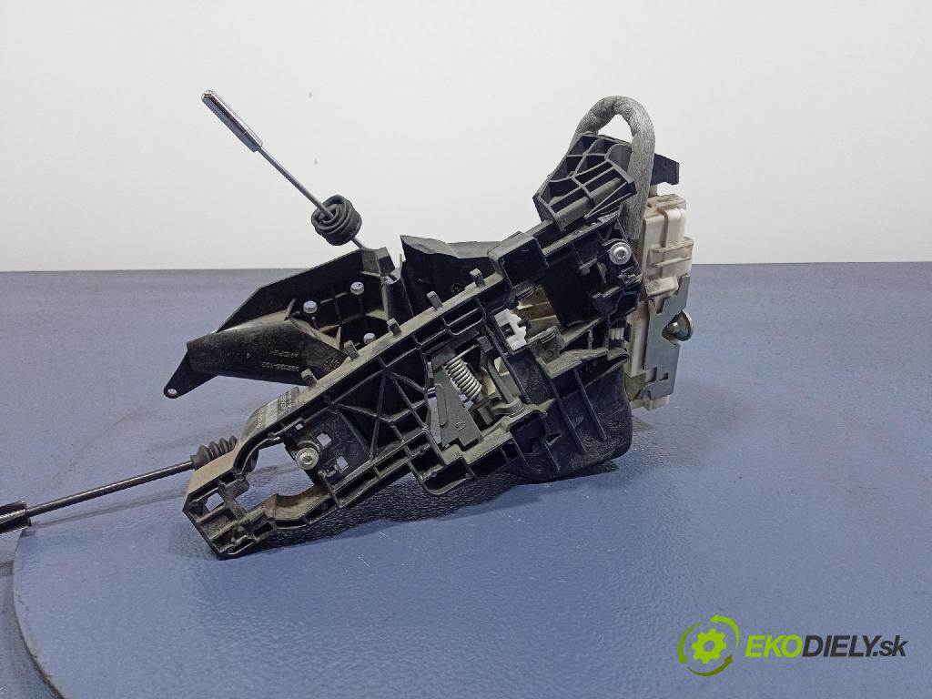 Mercedes B-Klasa 2005 zámek dveře Zad: Levý: 1697302135